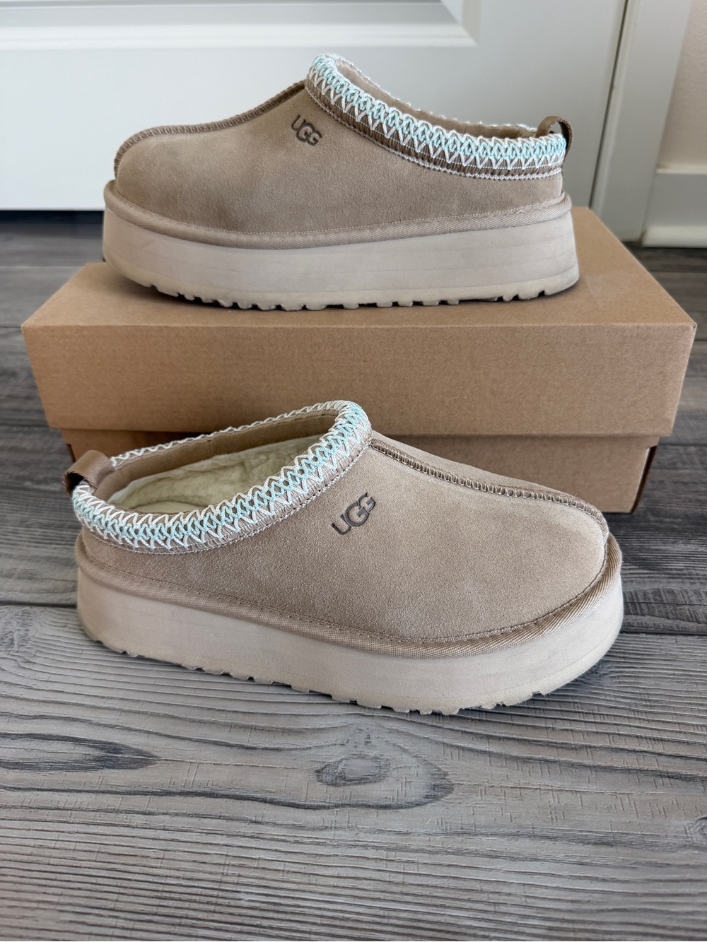 UGG Women's Tazz II Tan Suede Platform Slip-On Clog